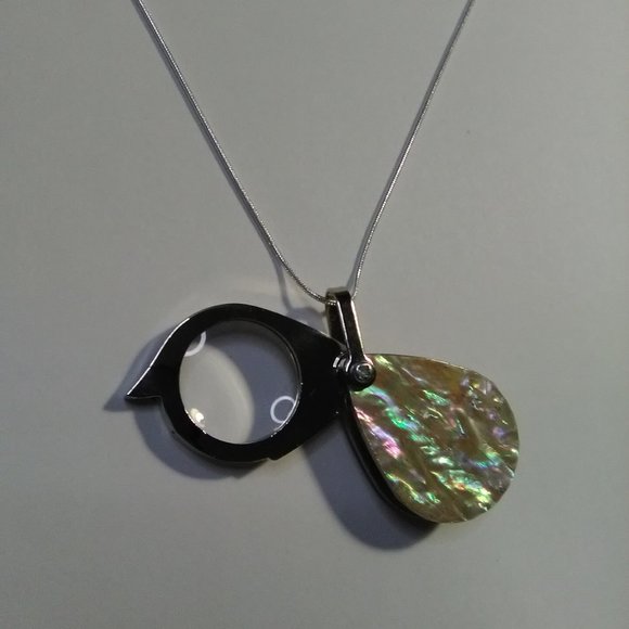 Magnifying Glass MOP Double-sided with Lady Face Jeweler's Loupe Pendant - Picture 3 of 8